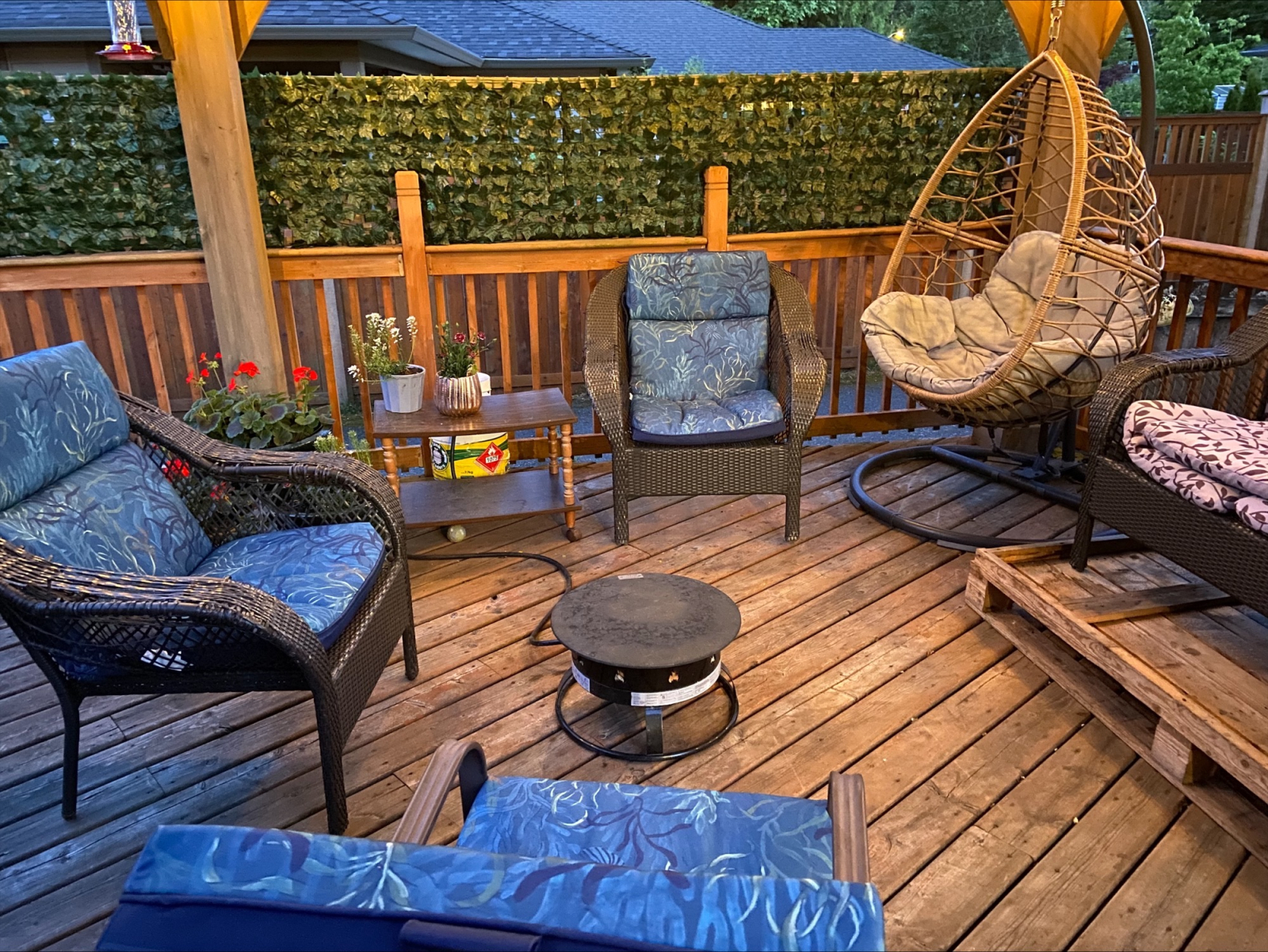 Studio cabin on Vancouver Island, close to shops and beach