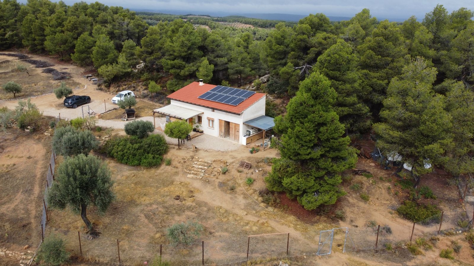 Kleines Off-Grid-Haus in El Matarraña im Austausch für eine Wohnung in Barcelona