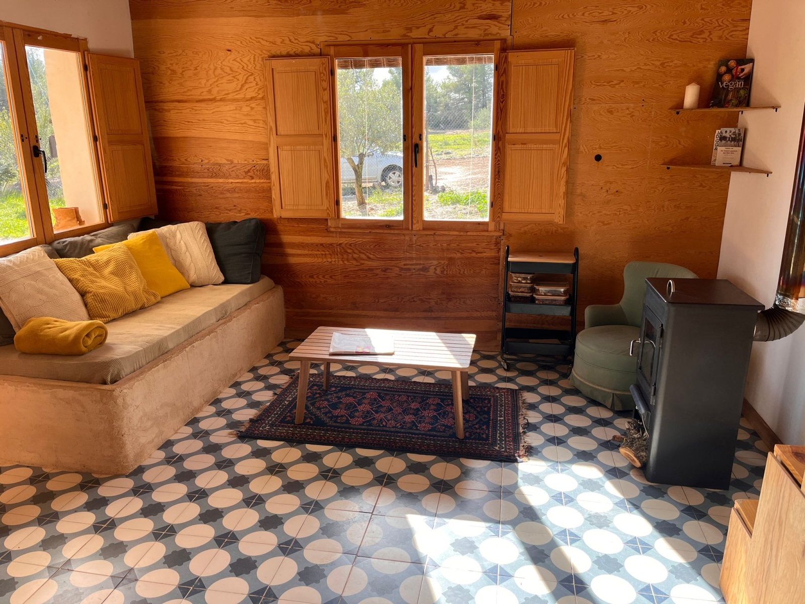 Kleines Off-Grid-Haus in El Matarraña im Austausch für eine Wohnung in Barcelona