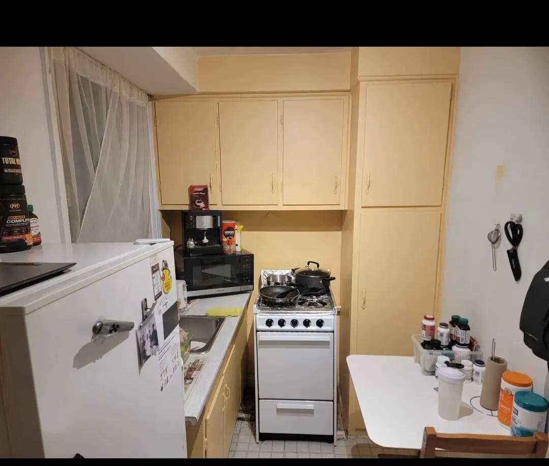 A Charming appartement with a balcony 4 km to downtown Montreal
