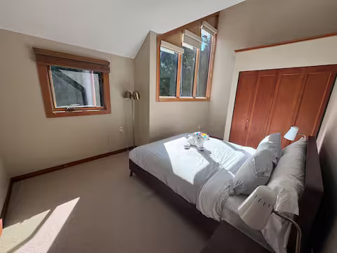 Cozy townhouse minutes from the slopes