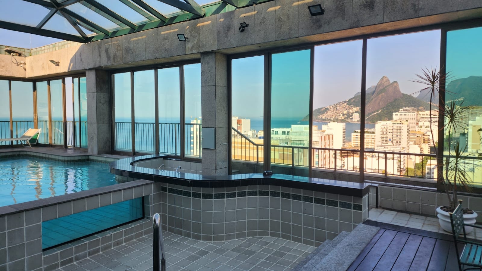 Maison deux suites à Ipanema avec piscine sur le toit et vues magnifiques - Service de nettoyage quotidien inclus