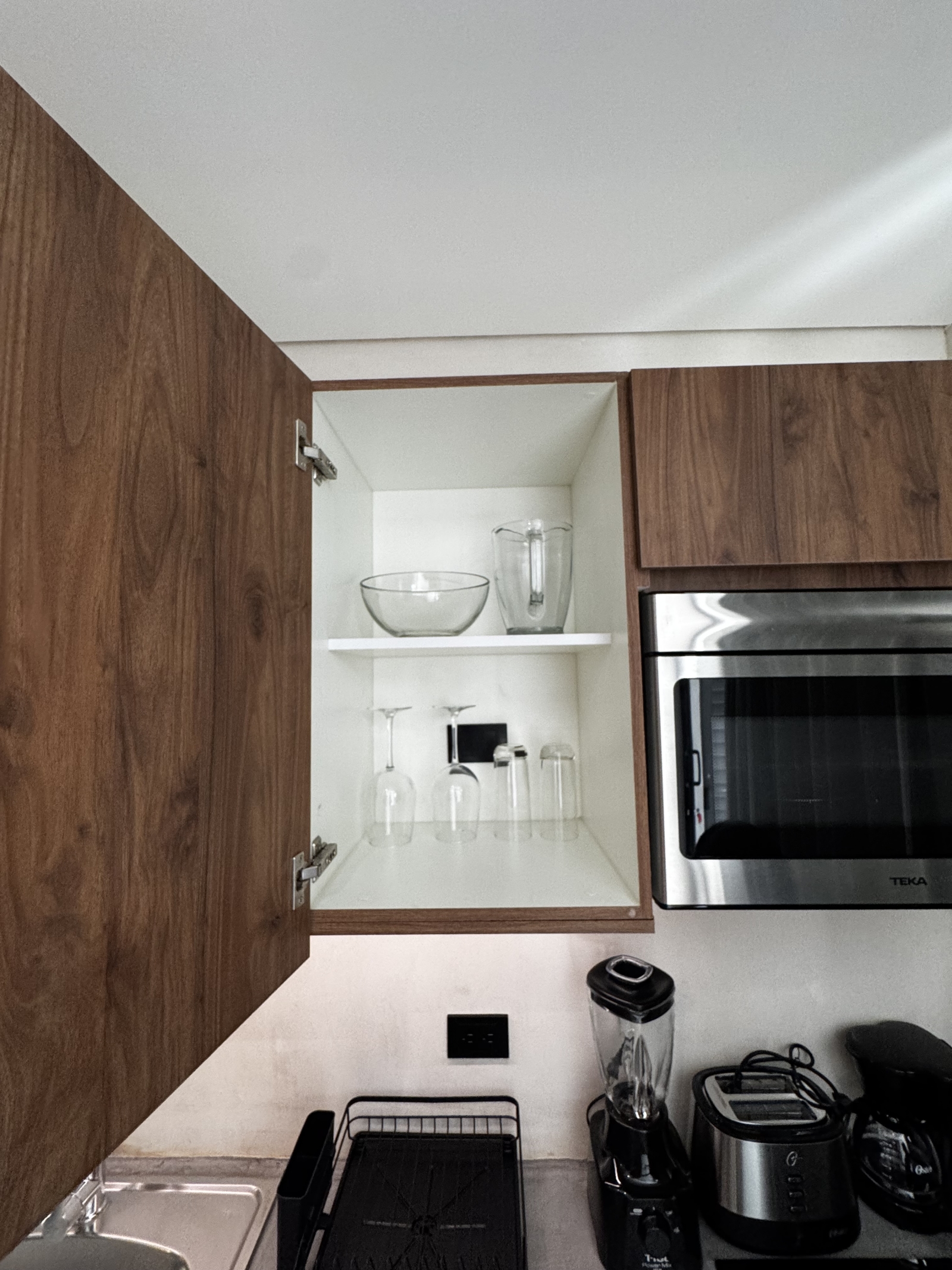Welcome to my brand-new, fully furnished condo-hotel apartment in Tulum.