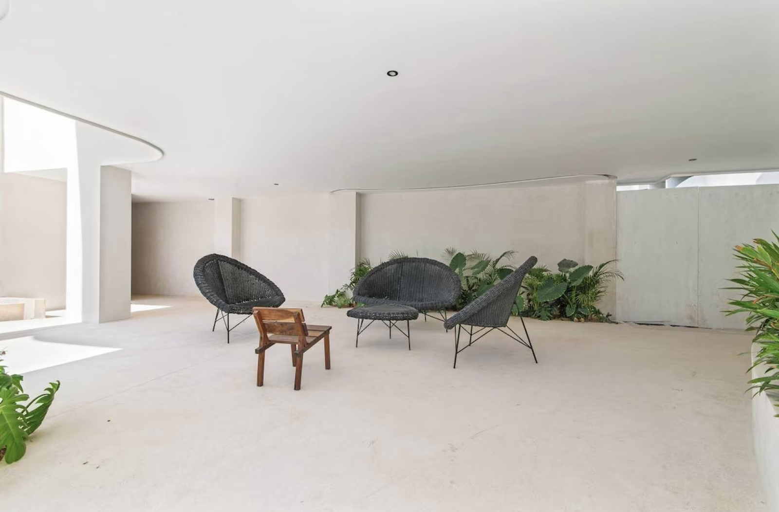 Welcome to my brand-new, fully furnished condo-hotel apartment in Tulum.