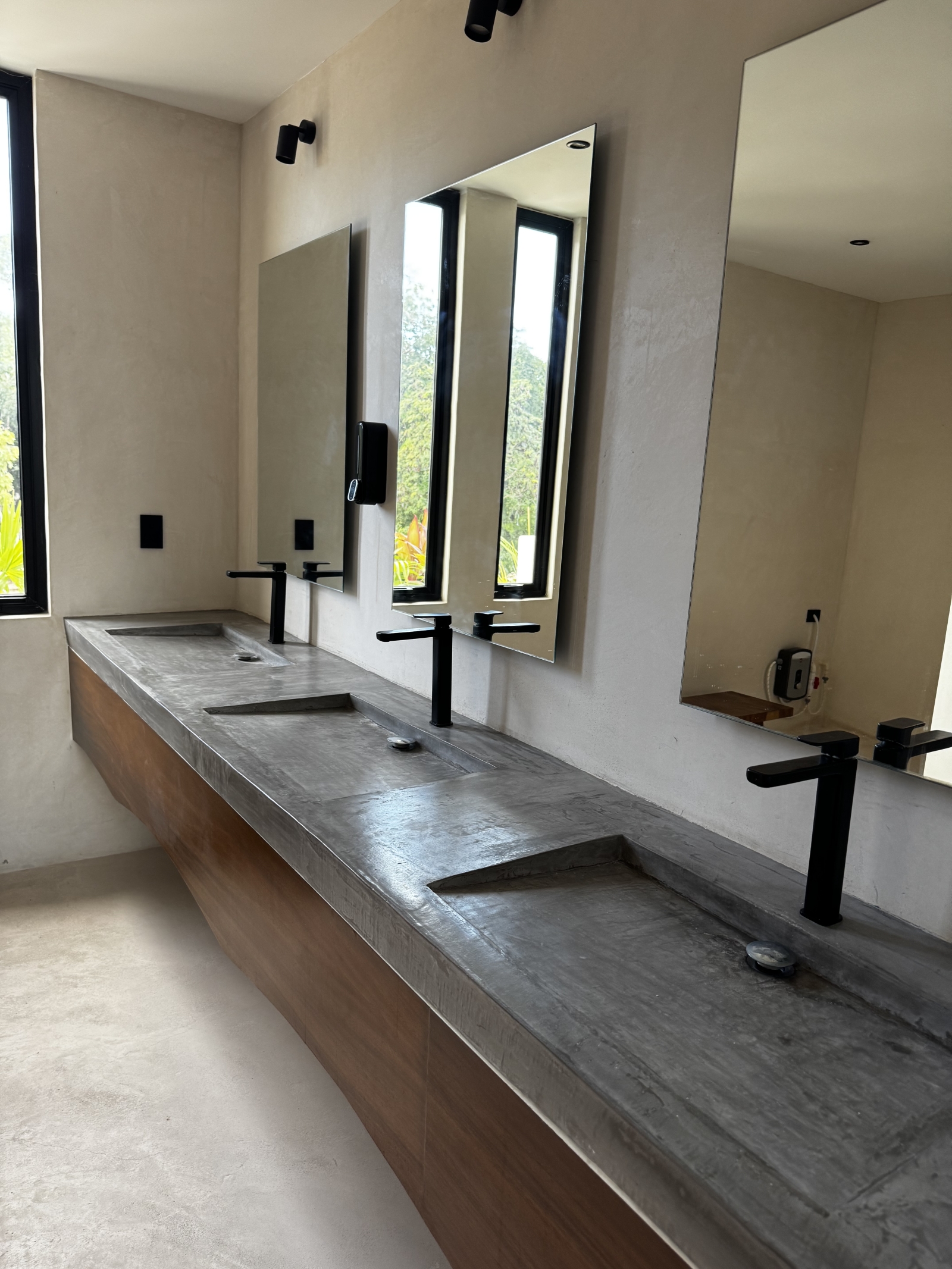 Welcome to my brand-new, fully furnished condo-hotel apartment in Tulum.