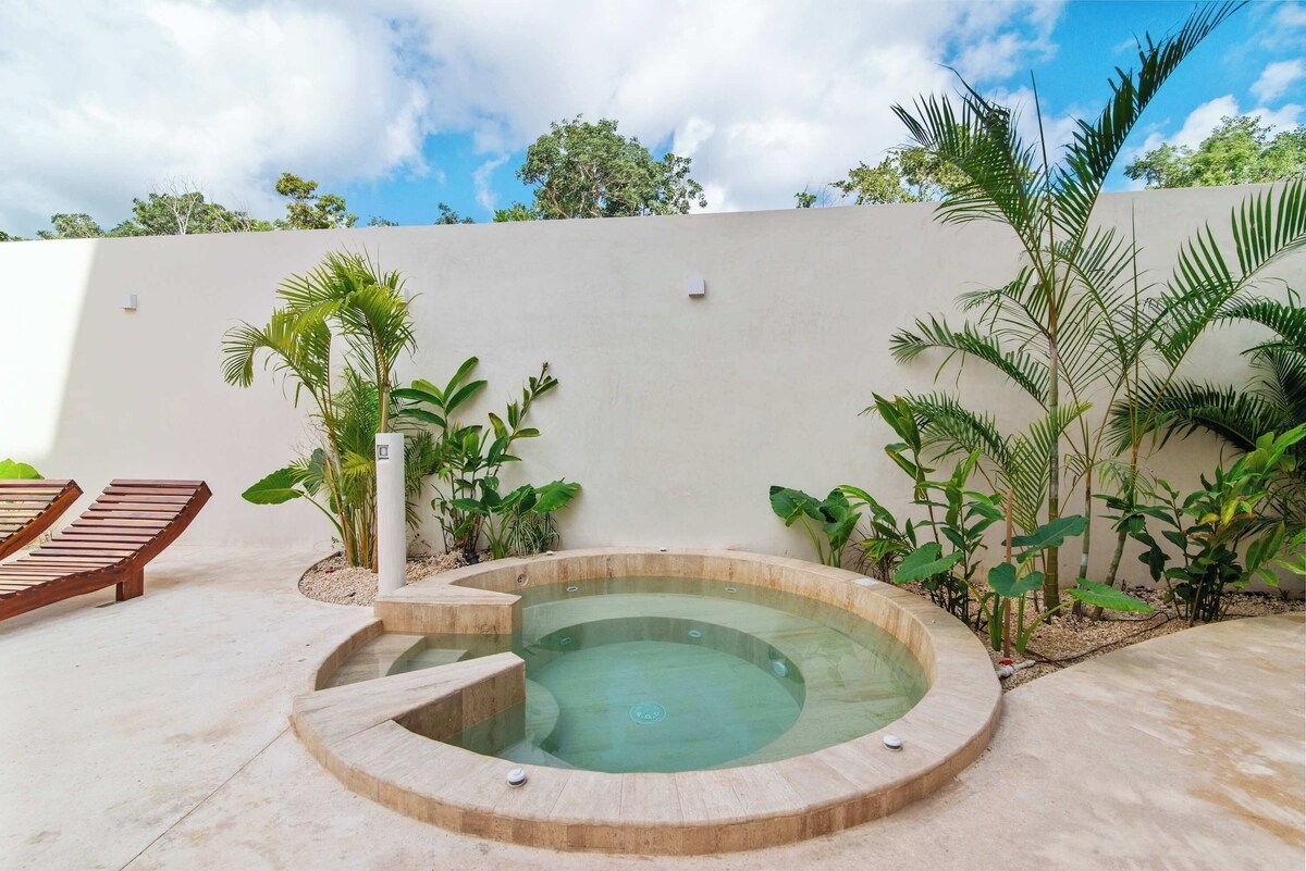 Welcome to my brand-new, fully furnished condo-hotel apartment in Tulum.