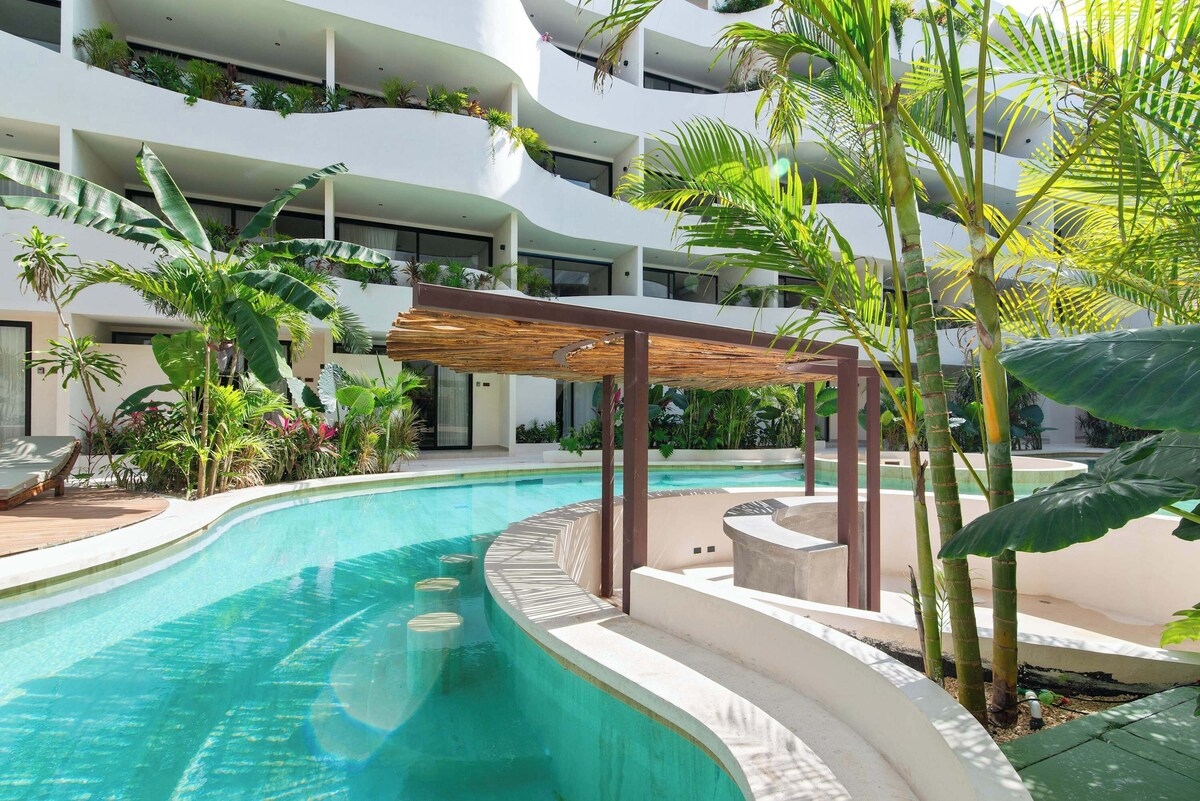Welcome to my brand-new, fully furnished condo-hotel apartment in Tulum.
