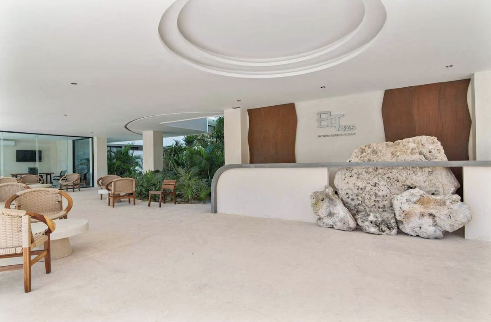 Welcome to my brand-new, fully furnished condo-hotel apartment in Tulum.