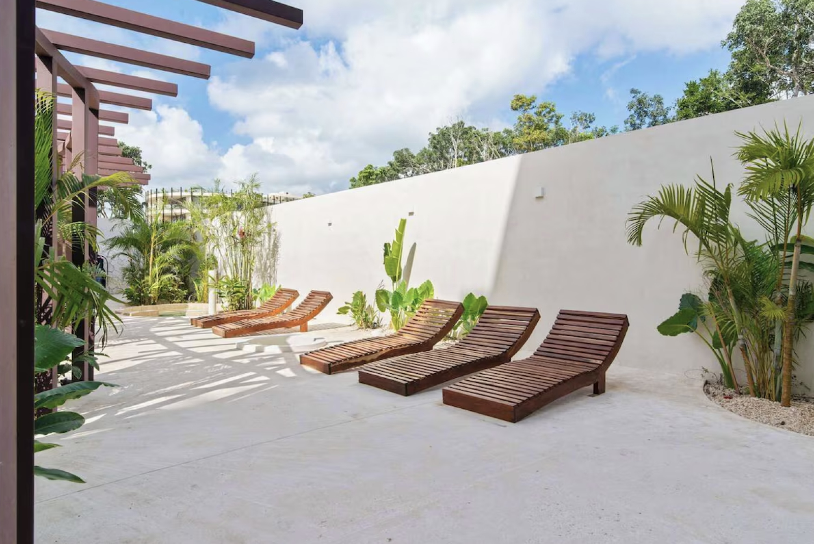 Welcome to my brand-new, fully furnished condo-hotel apartment in Tulum.