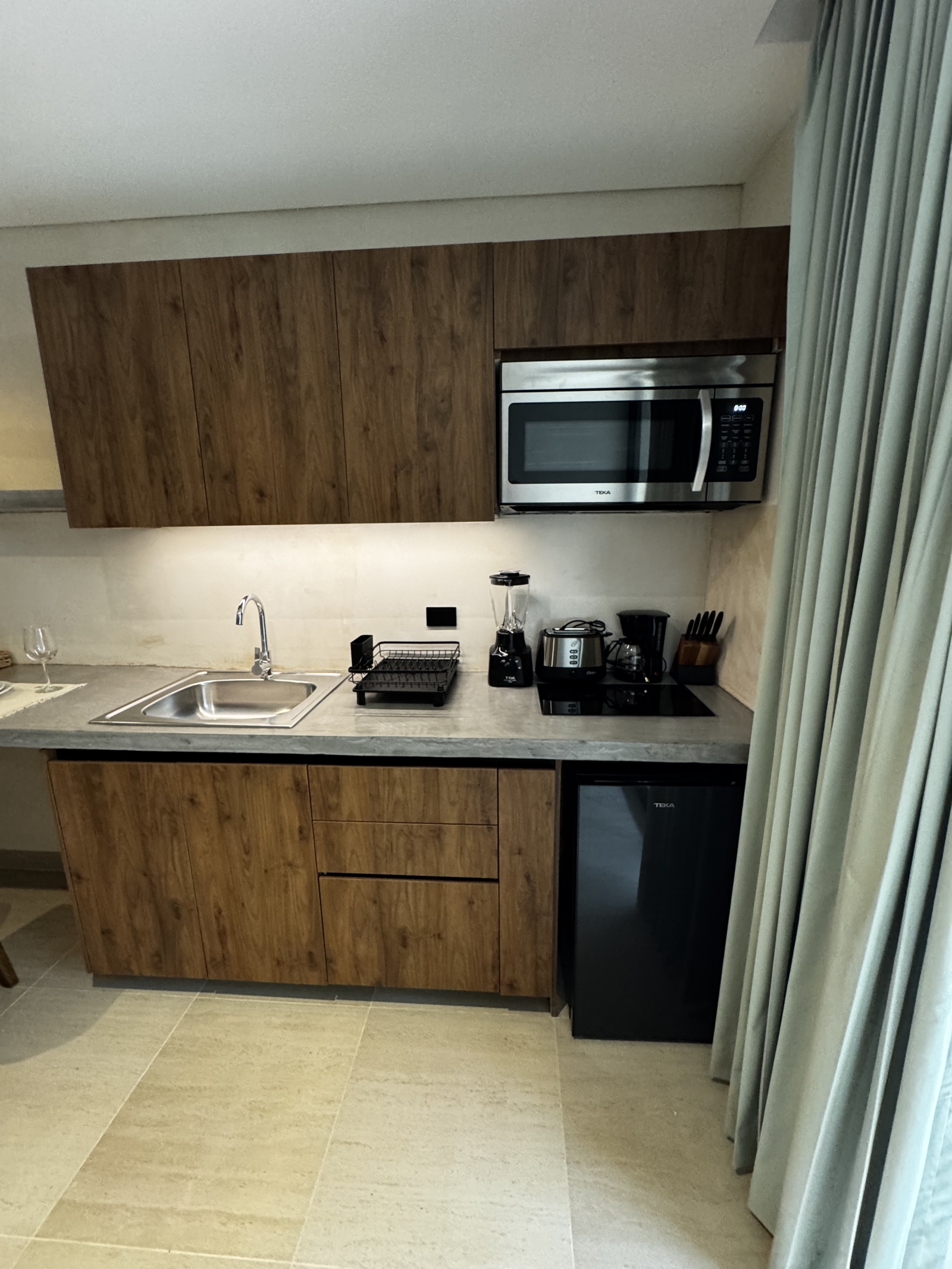 Welcome to my brand-new, fully furnished condo-hotel apartment in Tulum.
