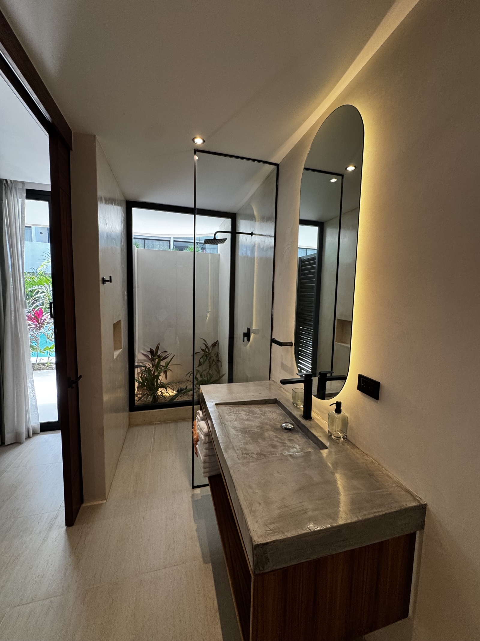 Welcome to my brand-new, fully furnished condo-hotel apartment in Tulum.