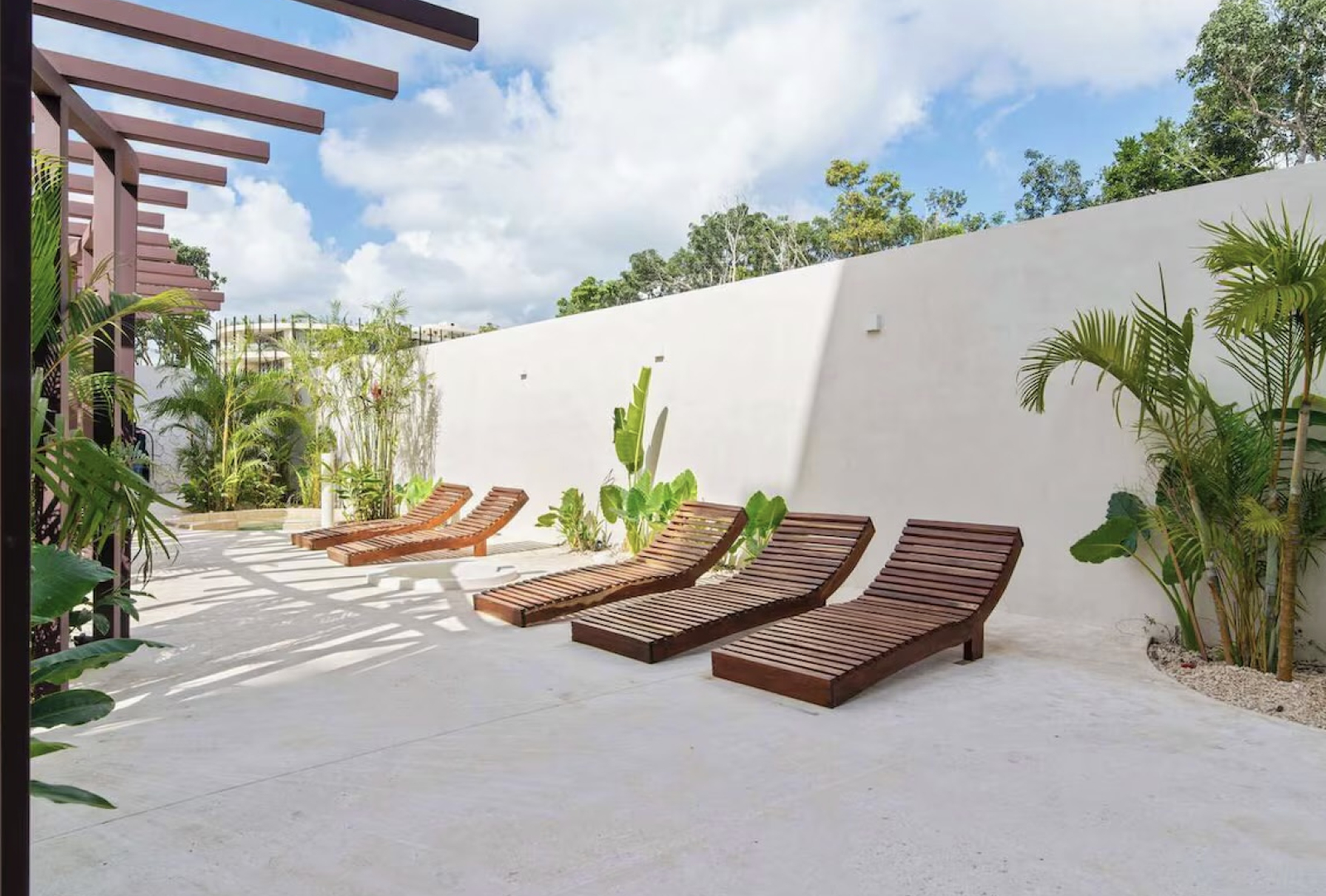 Welcome to my brand-new, fully furnished condo-hotel apartment in Tulum.