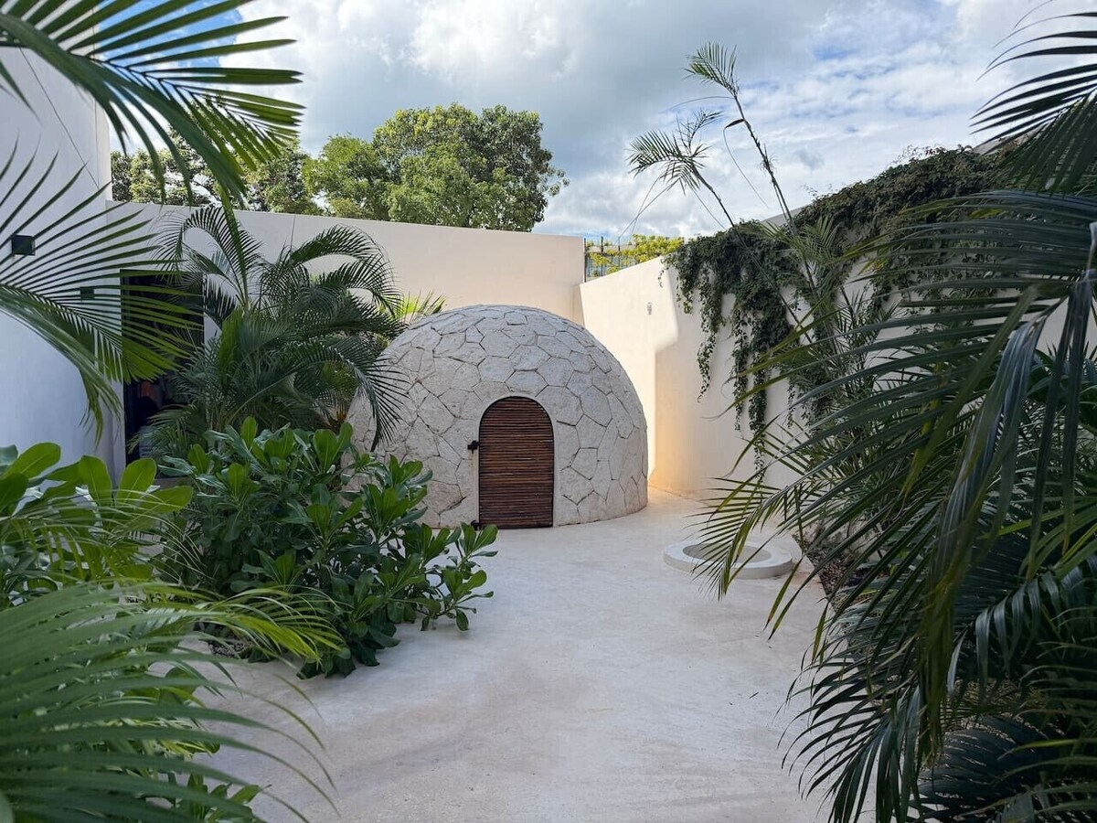 Welcome to my brand-new, fully furnished condo-hotel apartment in Tulum.