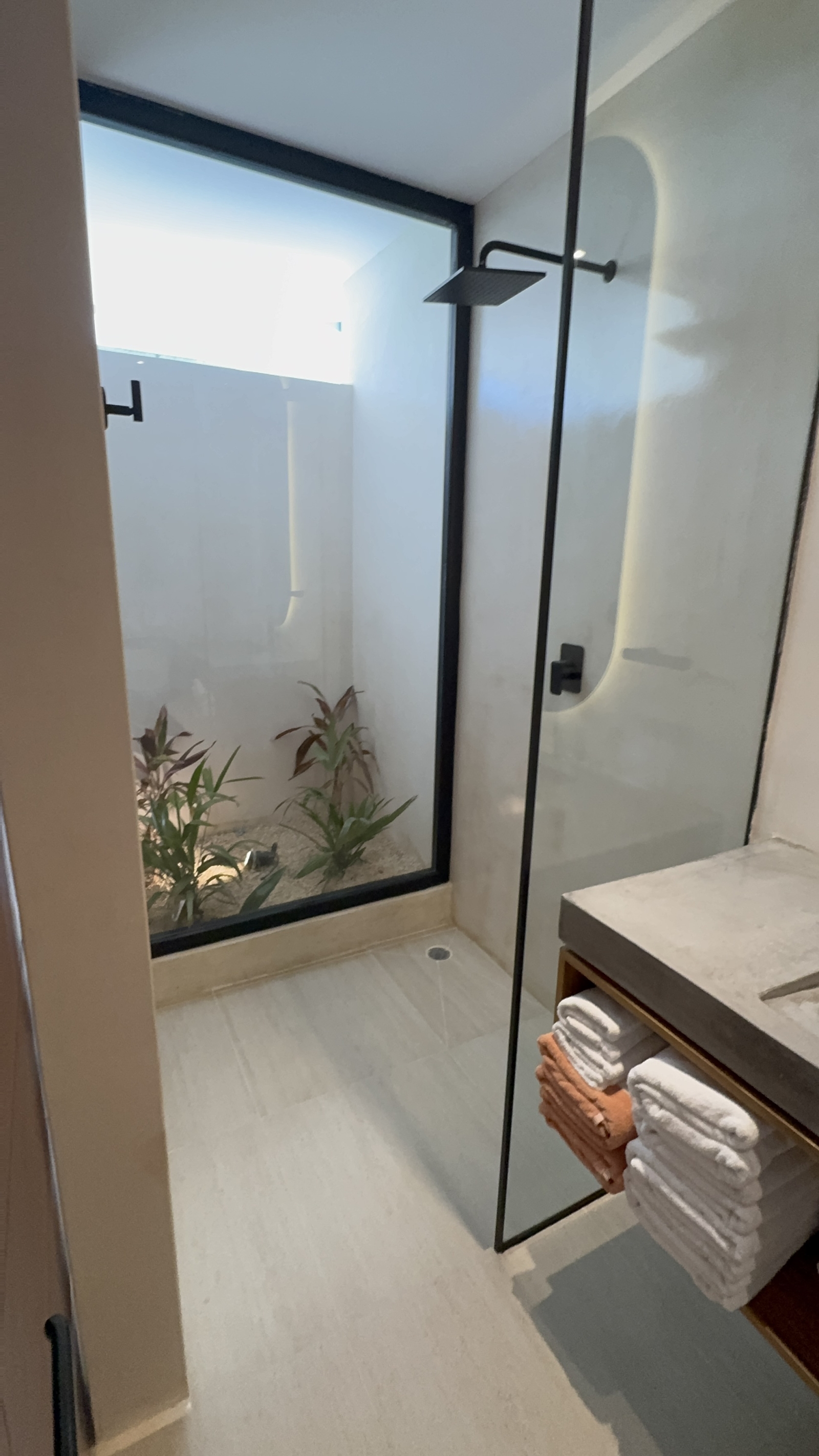 Welcome to my brand-new, fully furnished condo-hotel apartment in Tulum.