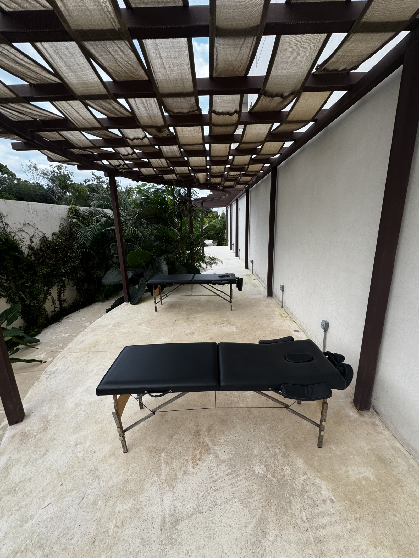 Welcome to my brand-new, fully furnished condo-hotel apartment in Tulum.