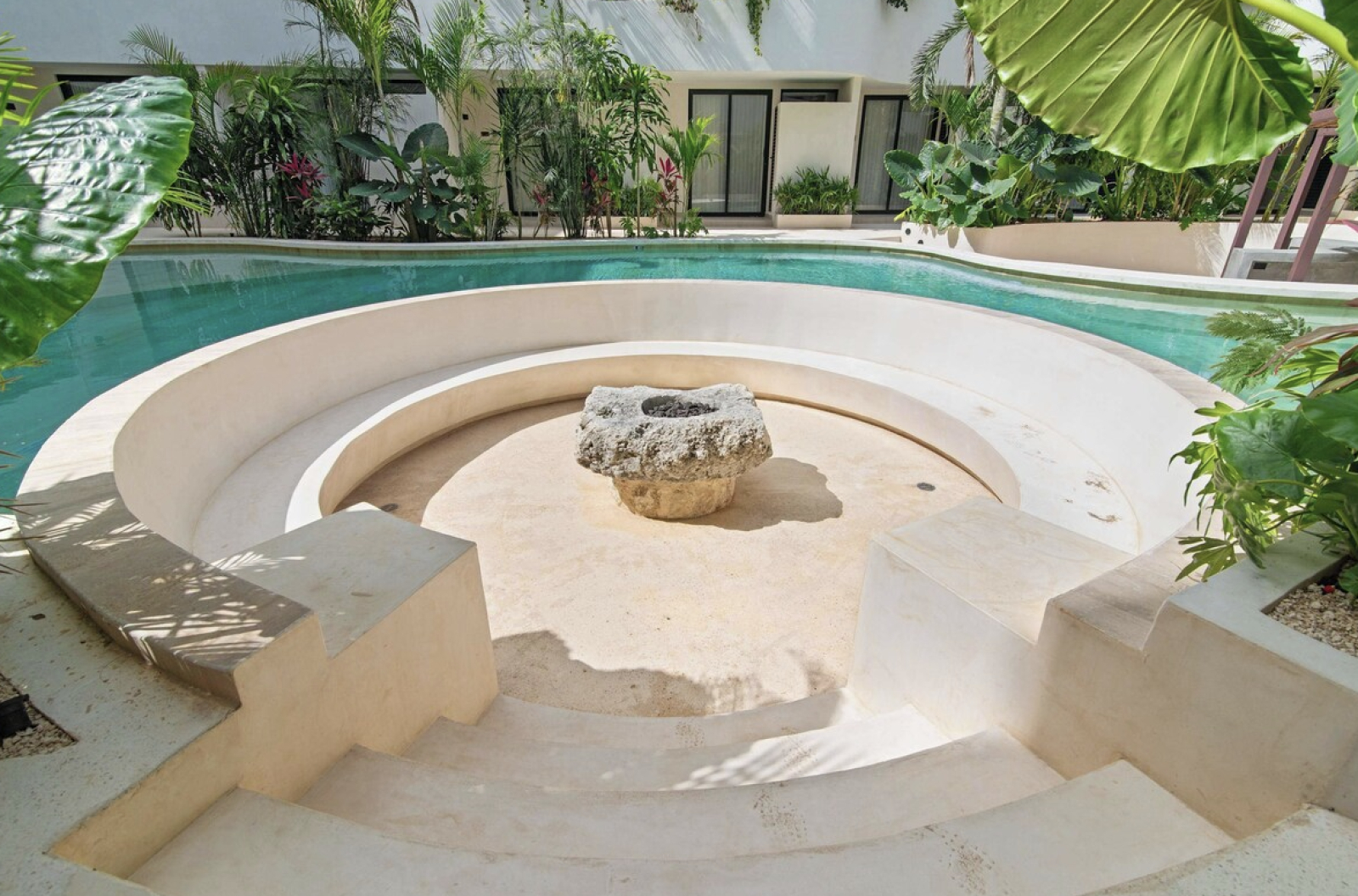 Welcome to my brand-new, fully furnished condo-hotel apartment in Tulum.