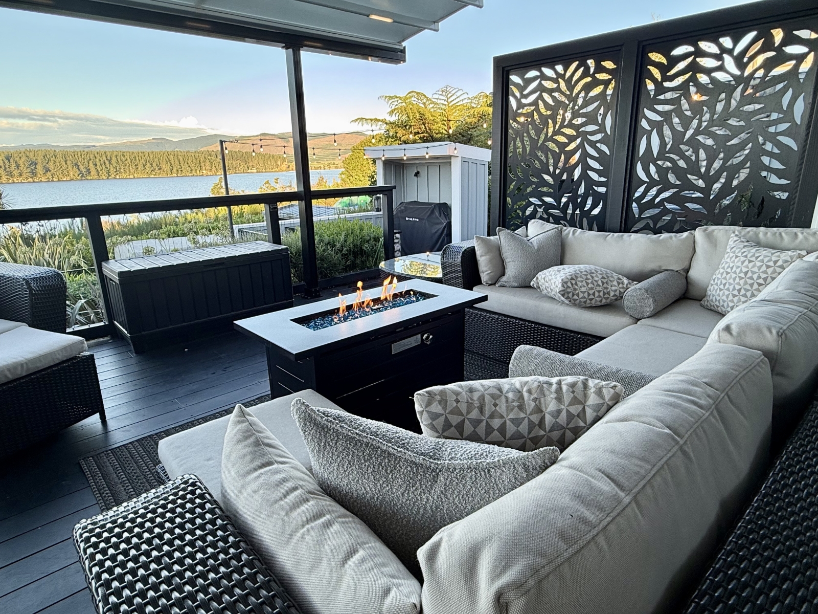 Luxury lakeside retreat