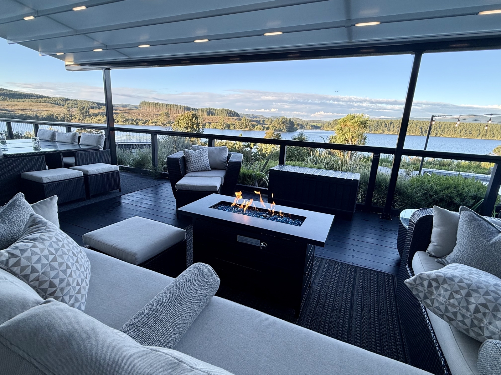 Luxury lakeside retreat