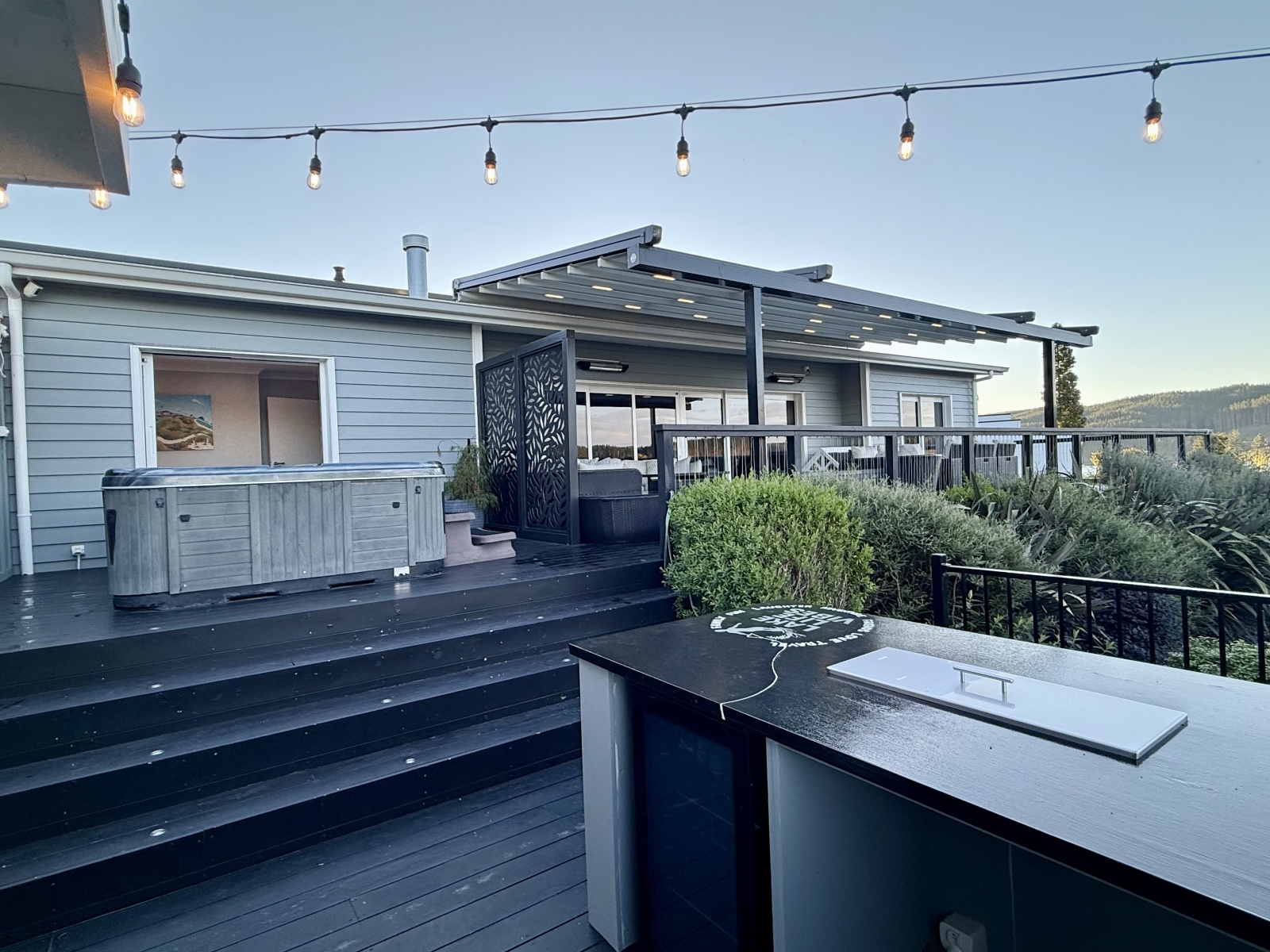 Luxury lakeside retreat