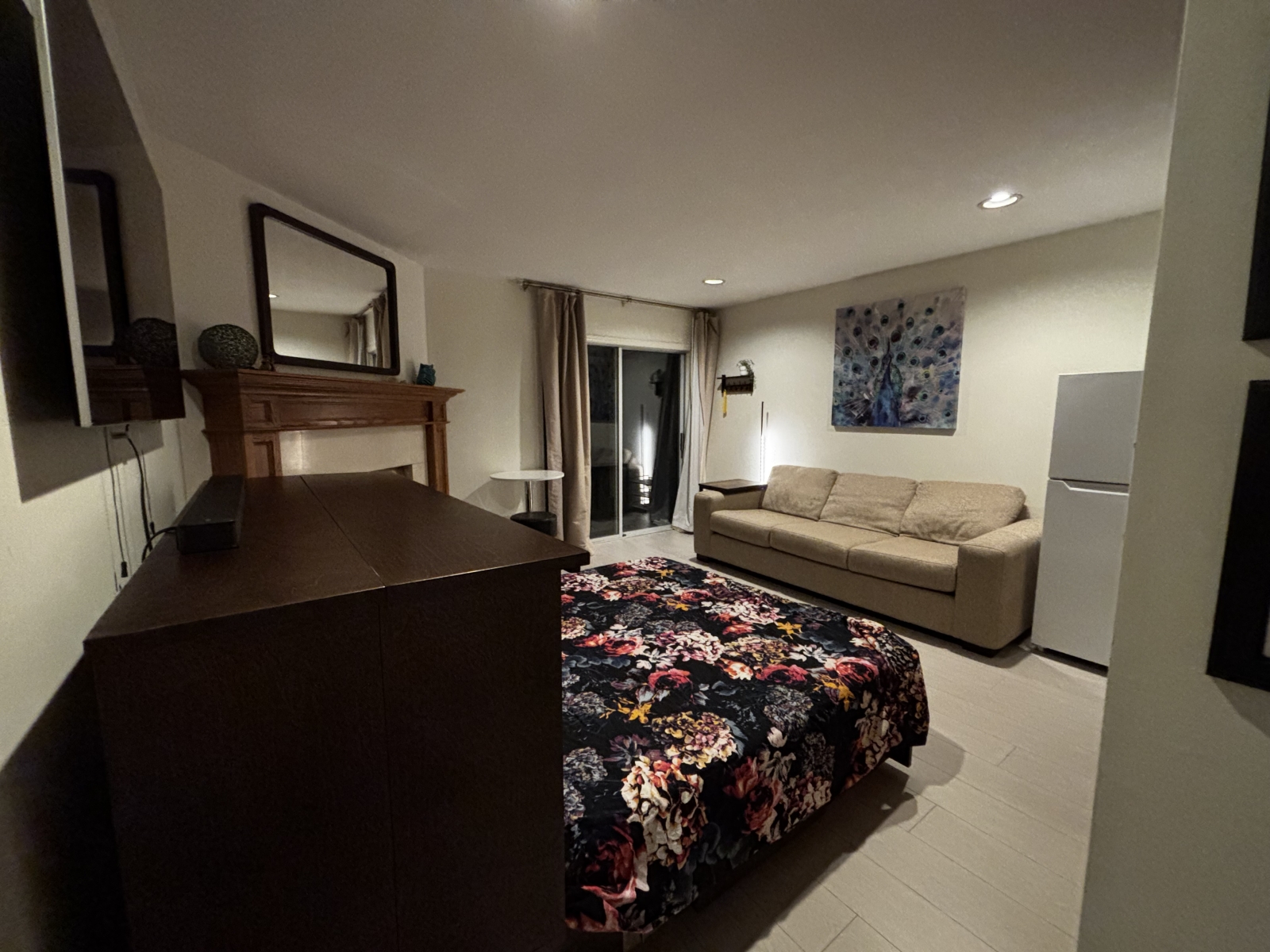 Arbutus Adjacent Suite