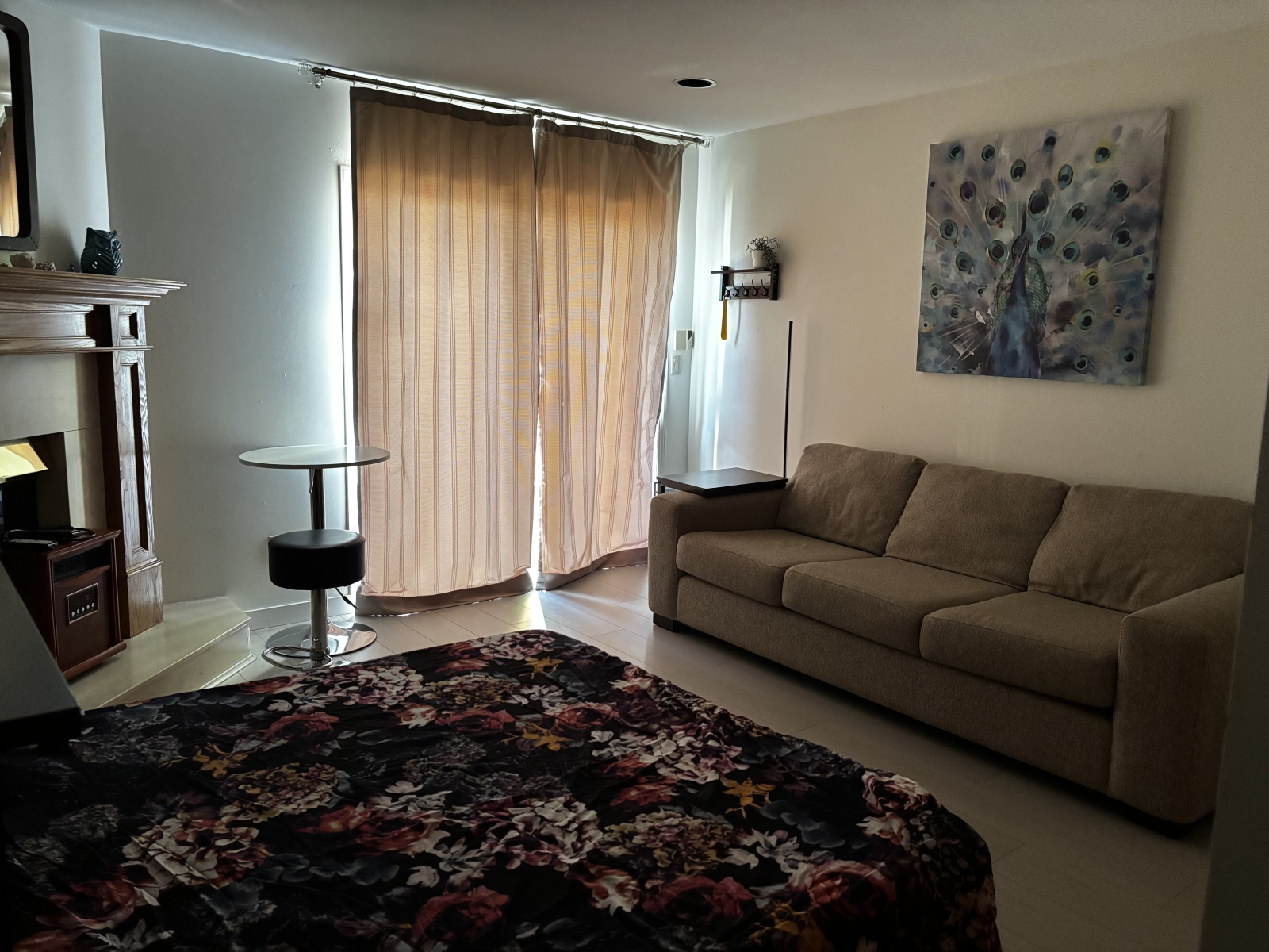 Arbutus Adjacent Suite