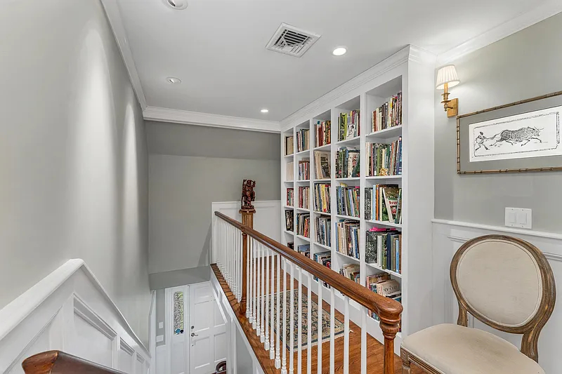 Spacious NH Seacoast Home on 9+ Quiet Acres, 1hr outside Boston