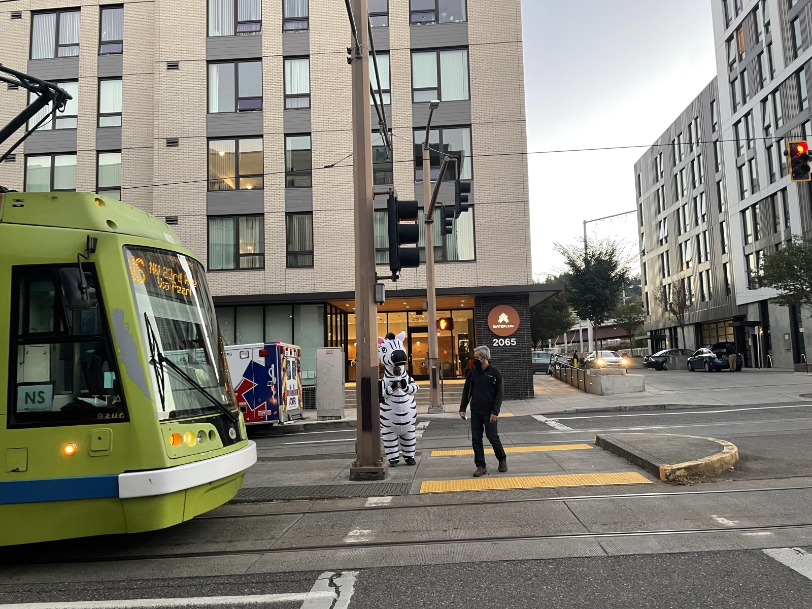 Building from outside. Streetcar stop right outside takes you downtown in 5 minutes.