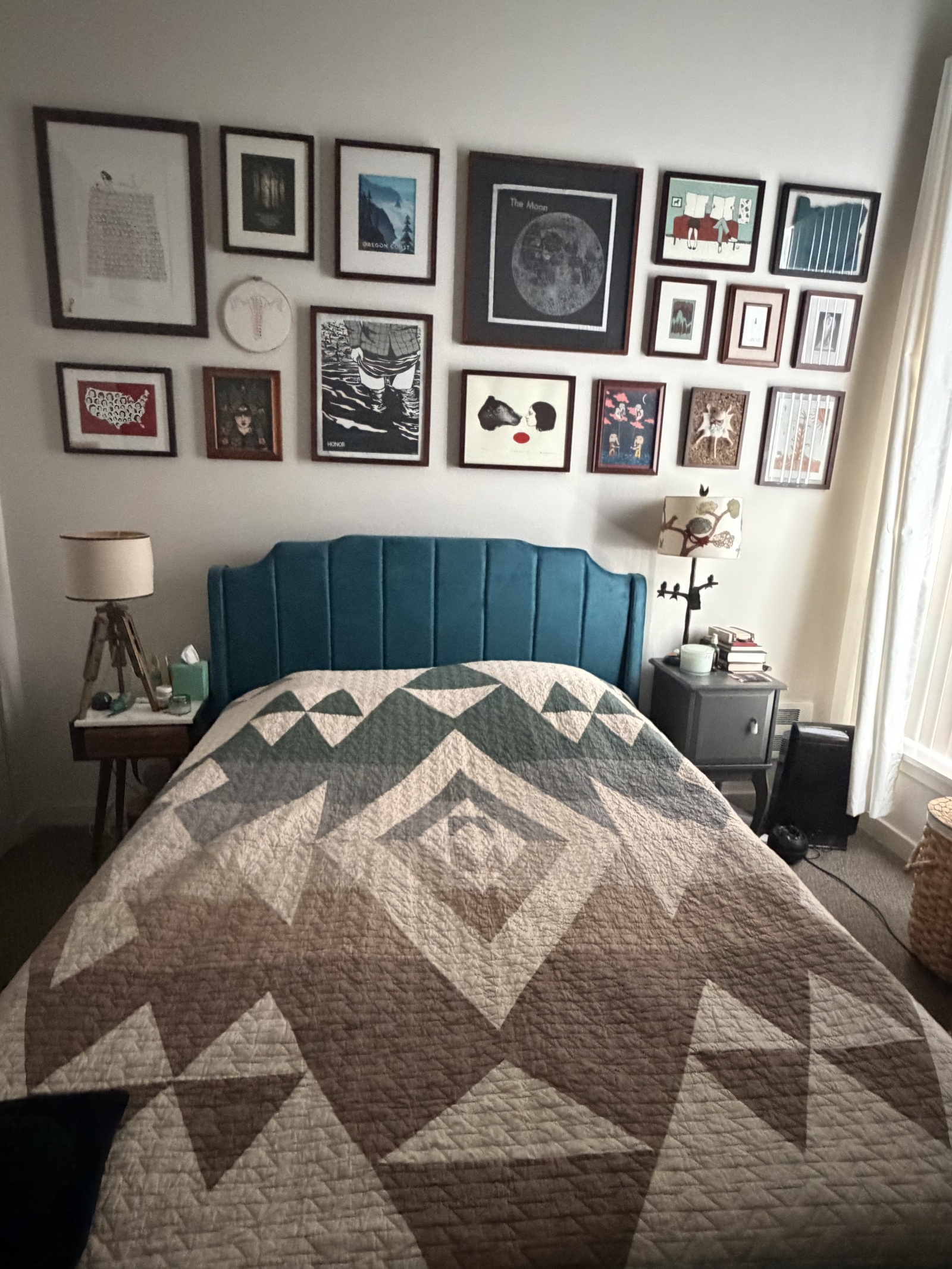 Bedroom 1 queen bed