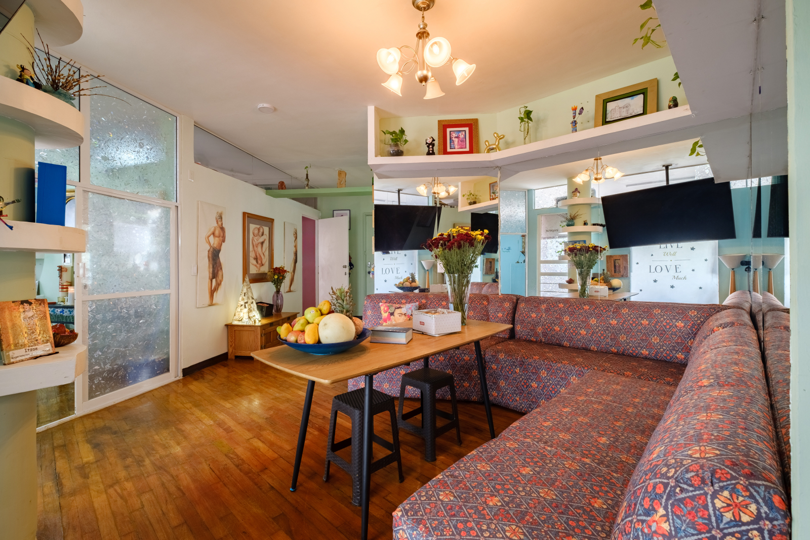 shared dining & living room in one with 70" shared tv