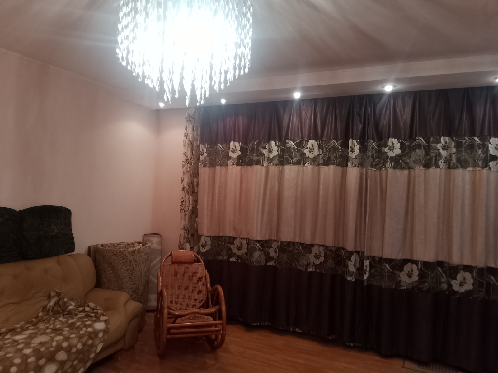 Comfy 3BR House with Garden in Gated Area in Almaty