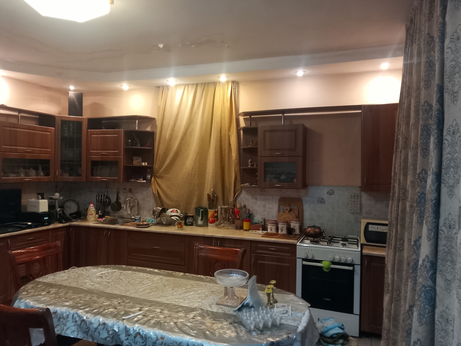 Comfy 3BR House with Garden in Gated Area in Almaty