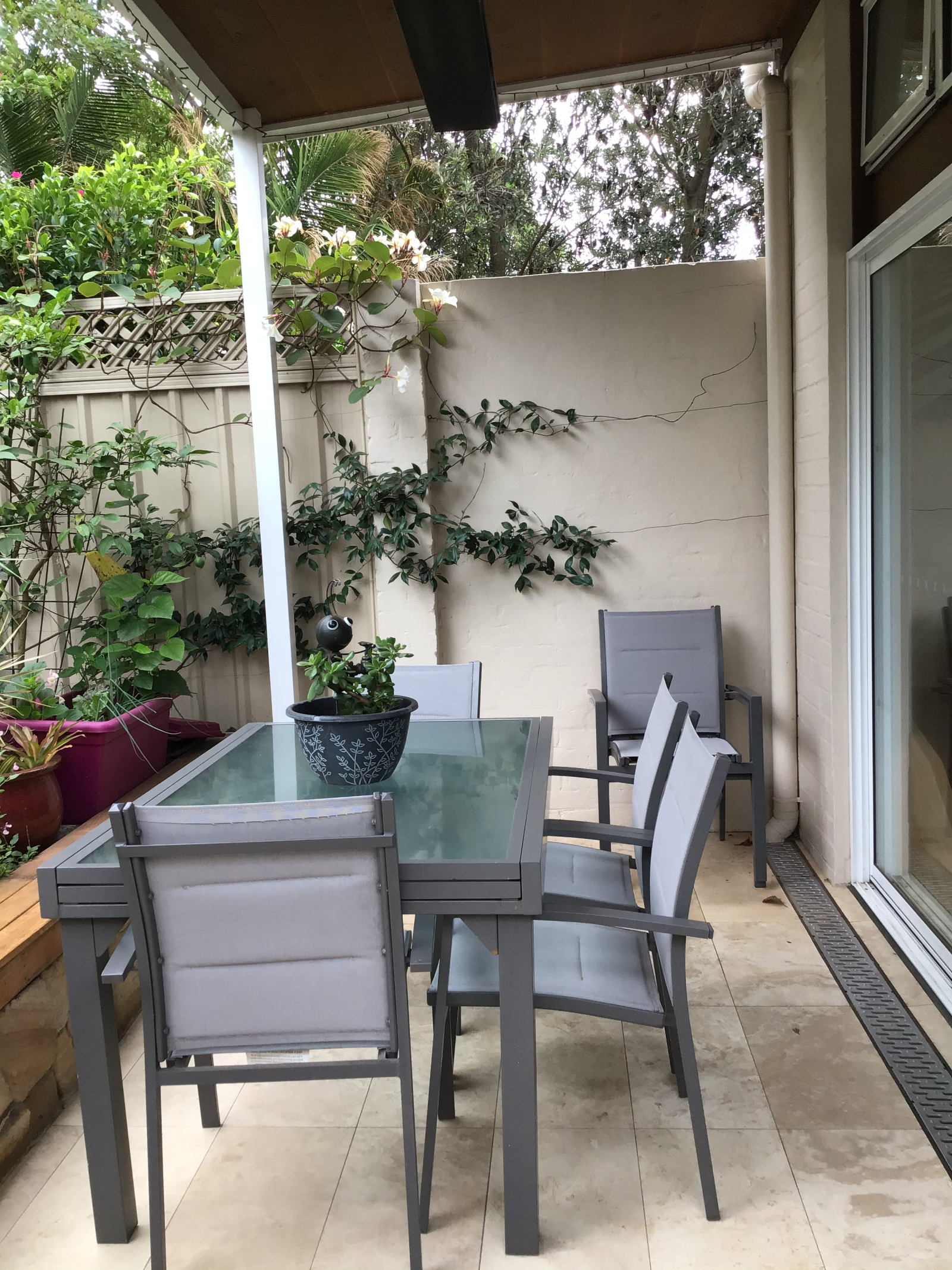 Vredig appartement met twee slaapkamers aan de baai