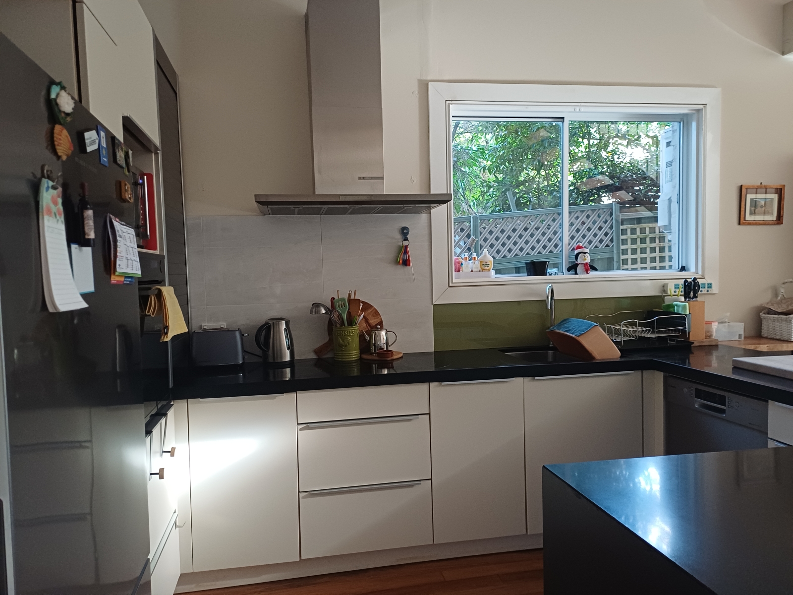 Vredig appartement met twee slaapkamers aan de baai
