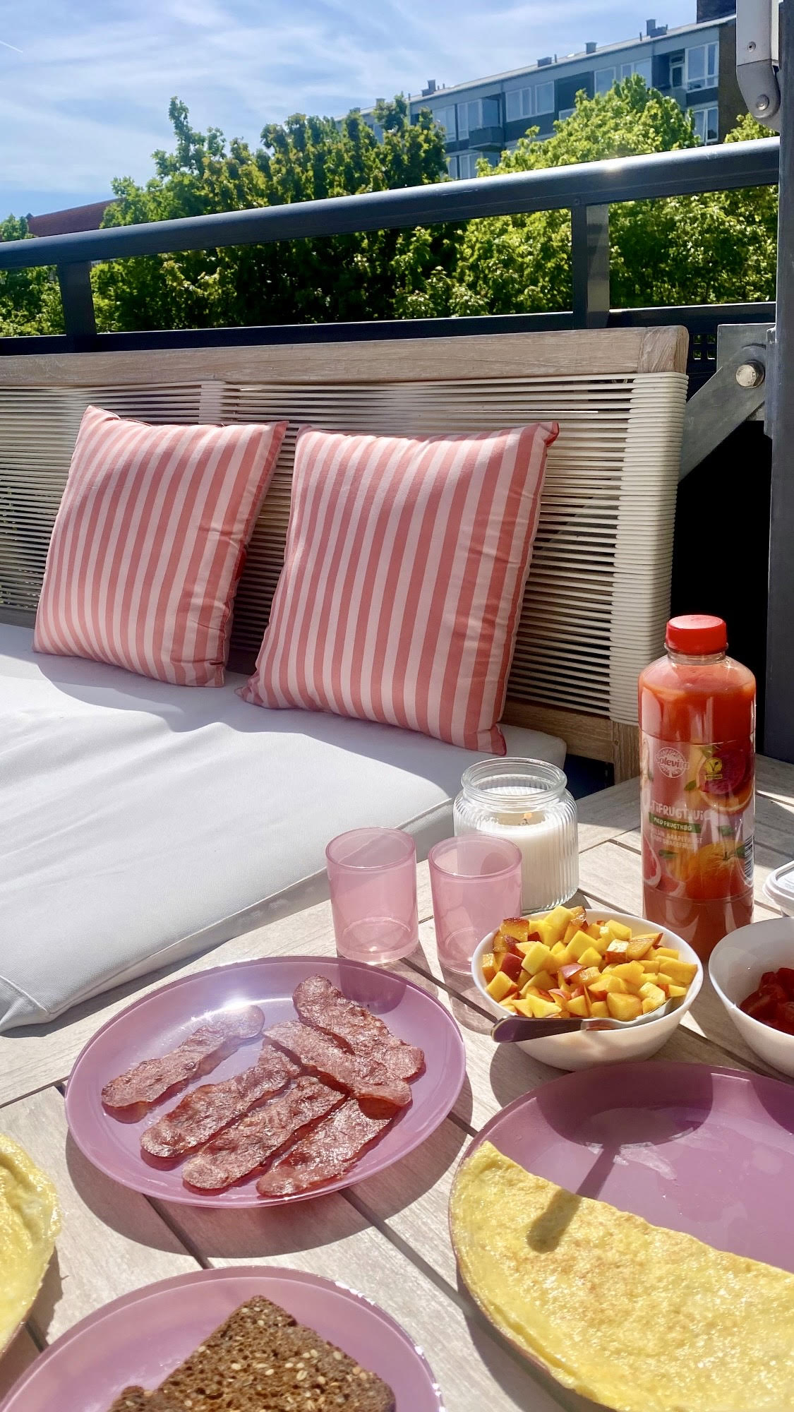 Big newly renovated Copenhagen apartment with balcony
