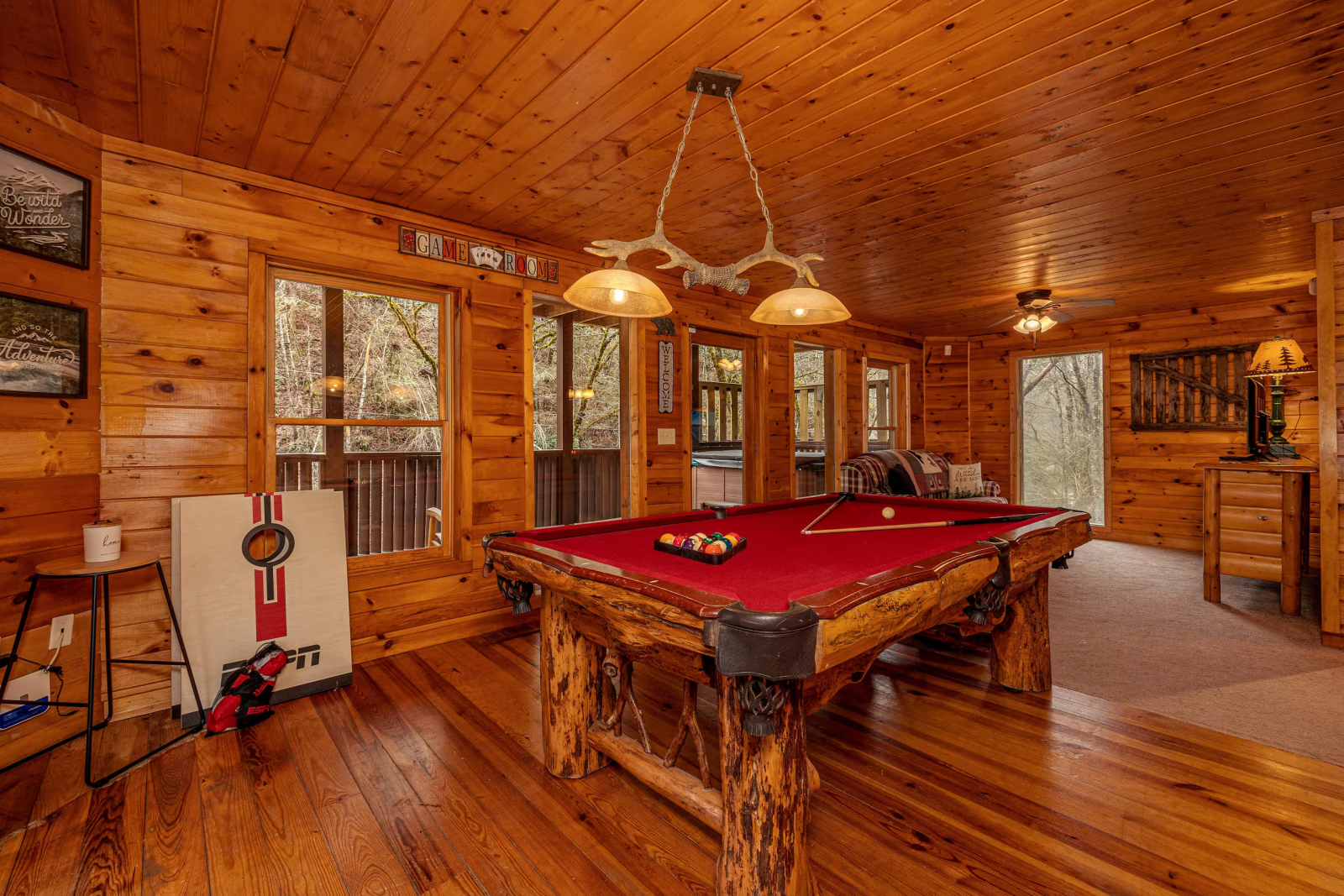 Cabaña privada Creek | Jacuzzi | Sala de Juegos | Cerca de Dollywood ⭐