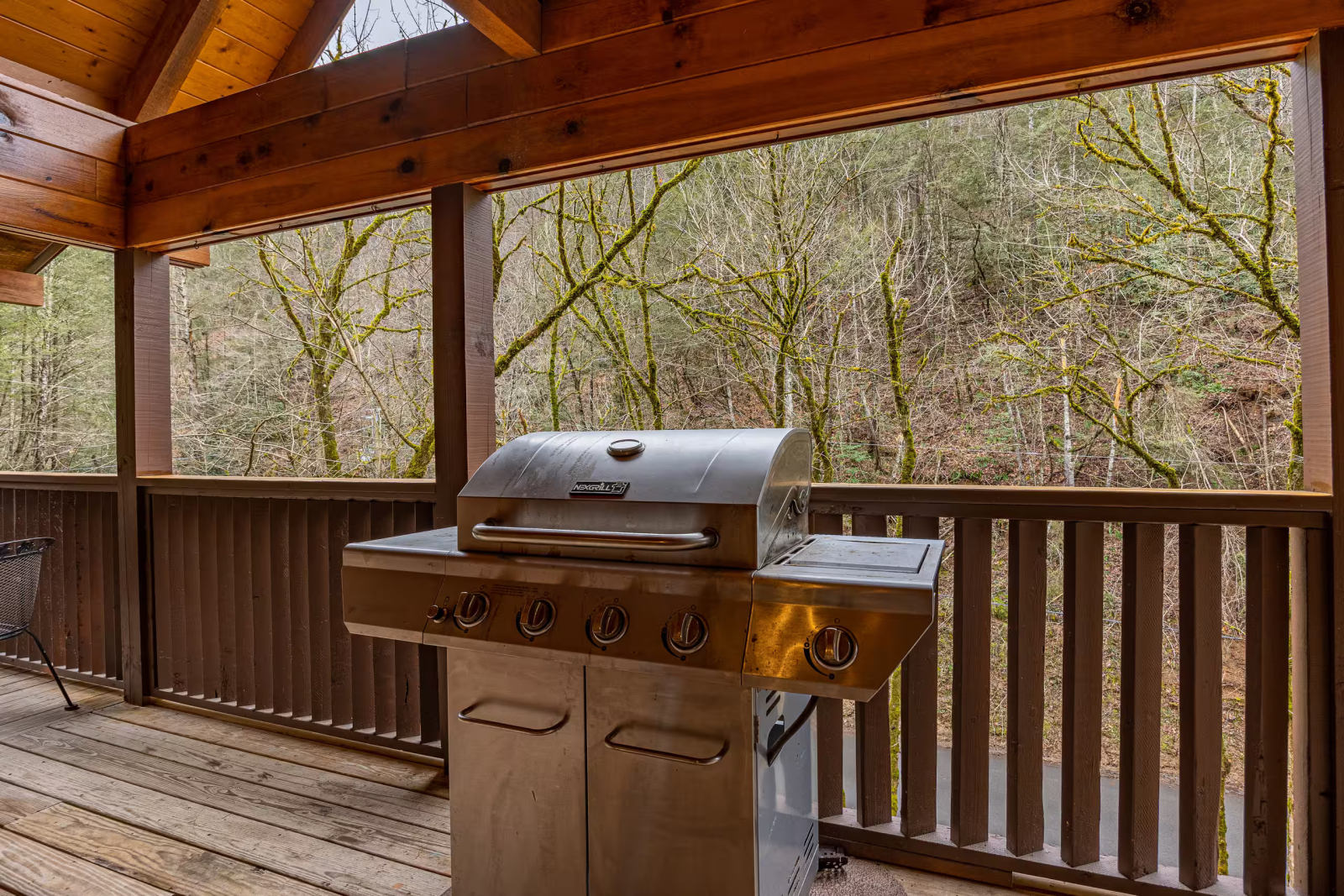 Cabaña privada Creek | Jacuzzi | Sala de Juegos | Cerca de Dollywood ⭐