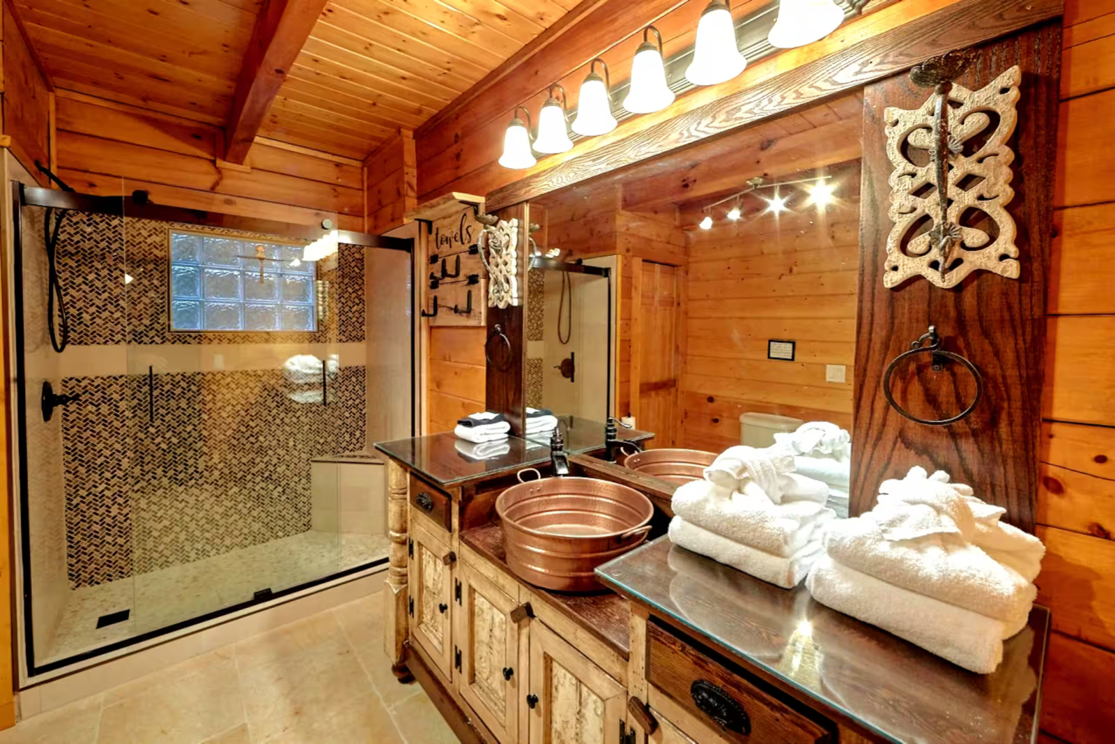 Cabaña privada Creek | Jacuzzi | Sala de Juegos | Cerca de Dollywood ⭐