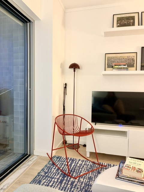 Modern, convenient apartment, in a quiet residential suburg, close to the airport and Metro