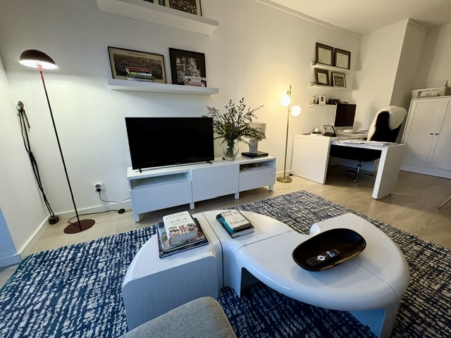Modern, convenient apartment, in a quiet residential suburg, close to the airport and Metro