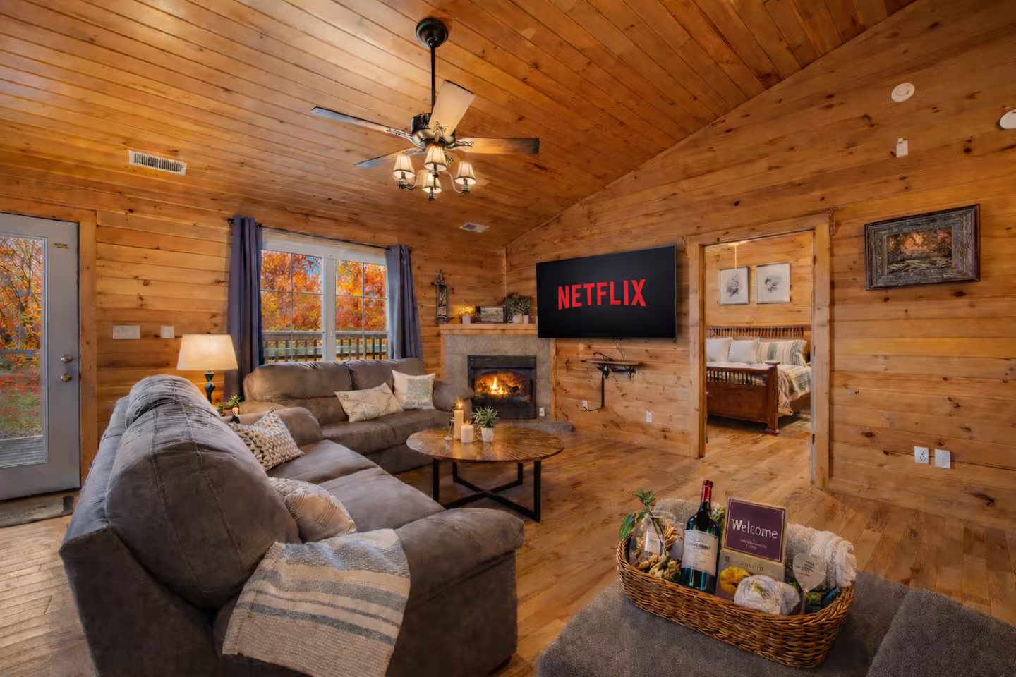 Hot Tub • Game Room • Dollywood • One Level • Views • Smoky Mountains ⭐