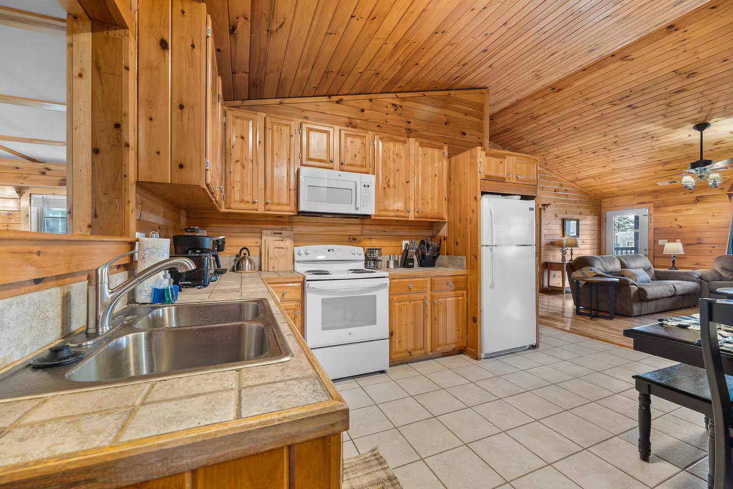 Hot Tub • Game Room • Dollywood • One Level • Views • Smoky Mountains ⭐