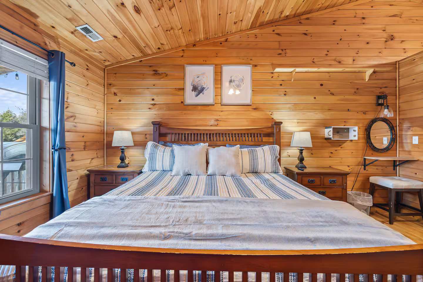 Hot Tub • Game Room • Dollywood • One Level • Views • Smoky Mountains ⭐