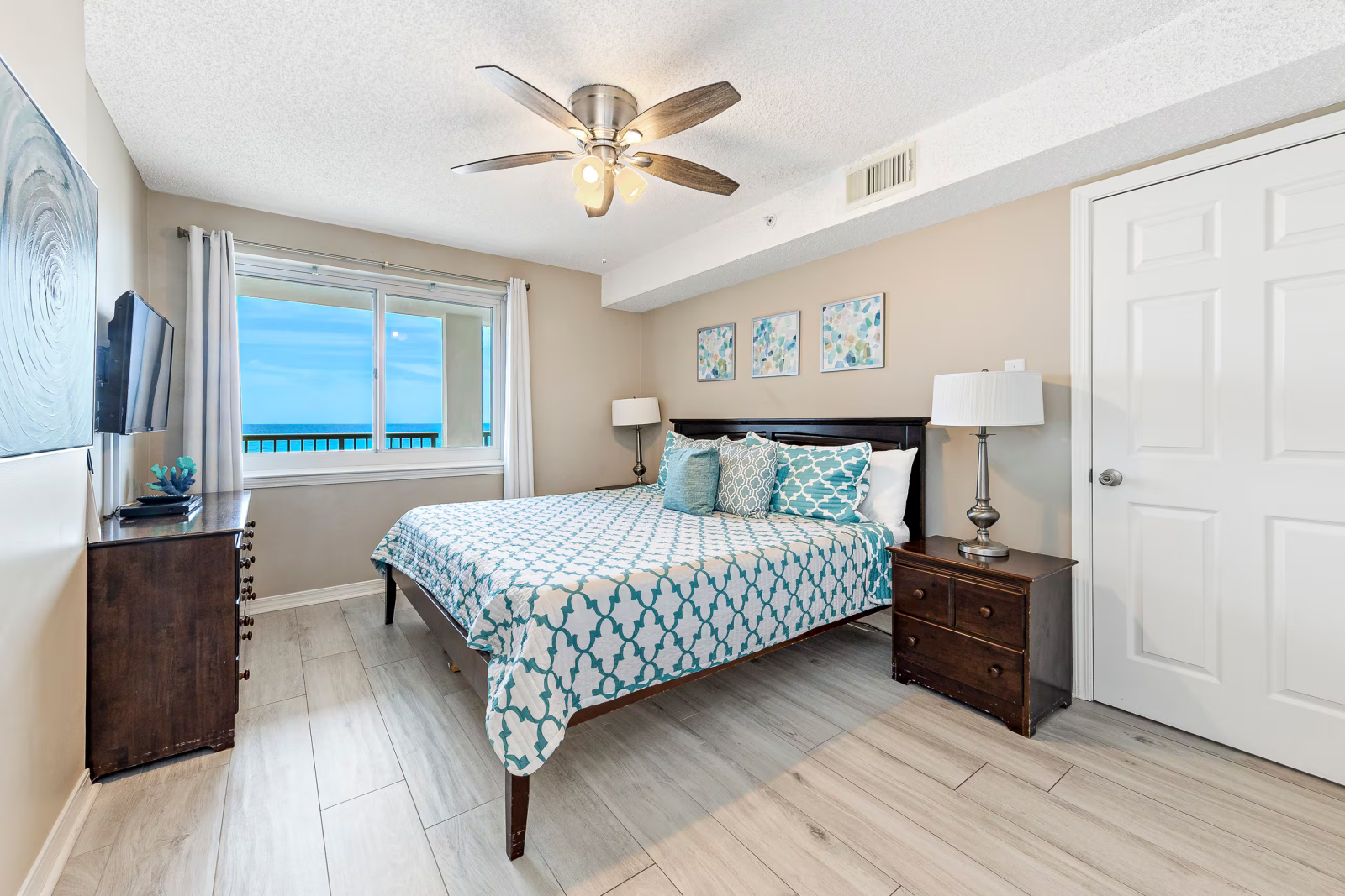 Direct Beachfront • Massive Balcony • Pool & Spa