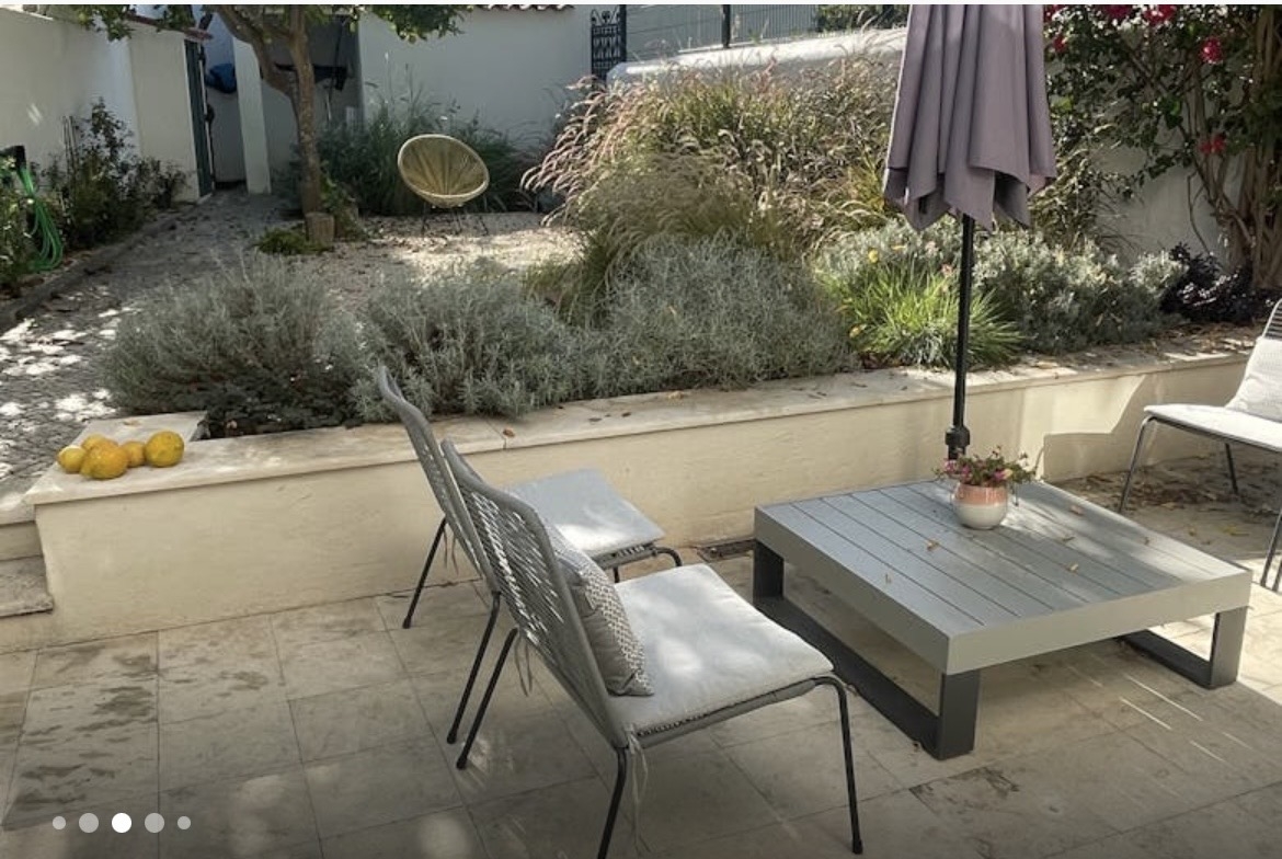 Peaceful and charming home 5 min walk to the beach
