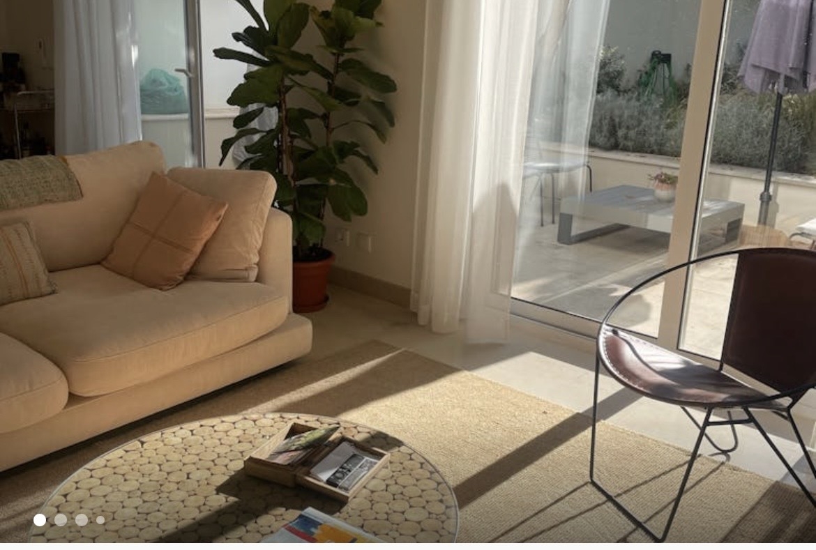 Peaceful and charming home 5 min walk to the beach