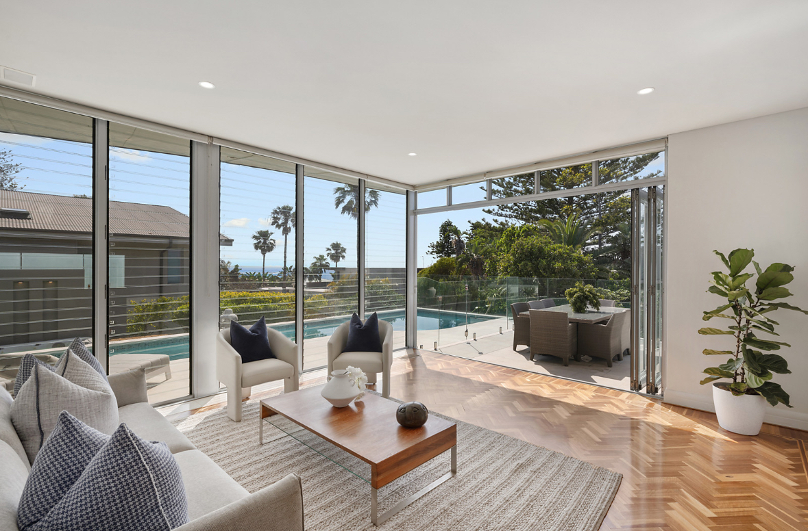 Maison de plage de luxe avec vue panoramique sur l’océan