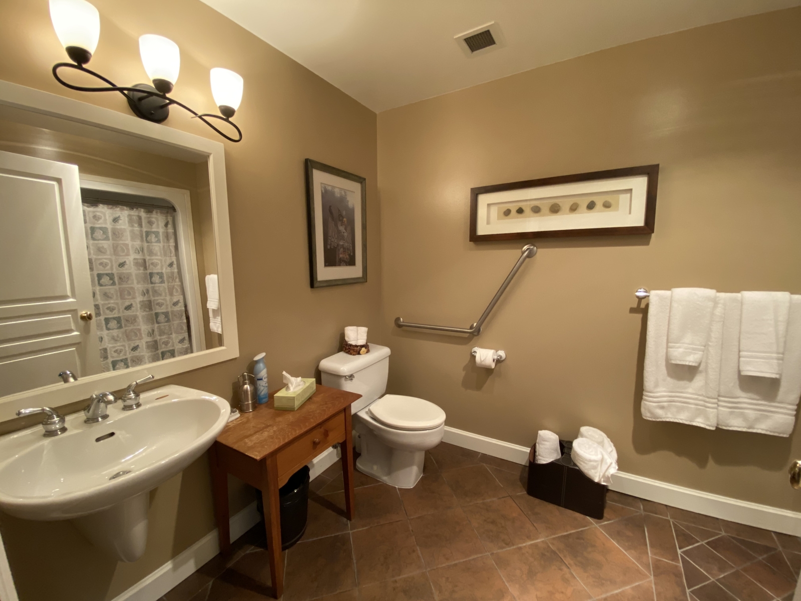 Miraloma Studio Penthouse Suite