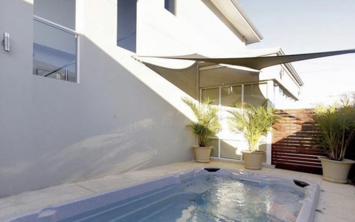 Casa elevada de luxo em frente a parques e a uma curta distância a pé do Oceano Índico