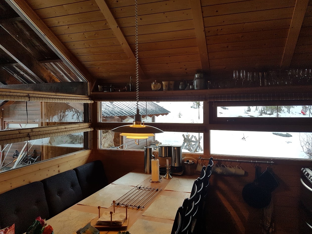 Sciate, escursioni, rilassatevi nella nostra splendida baita di montagna con viste panoramiche