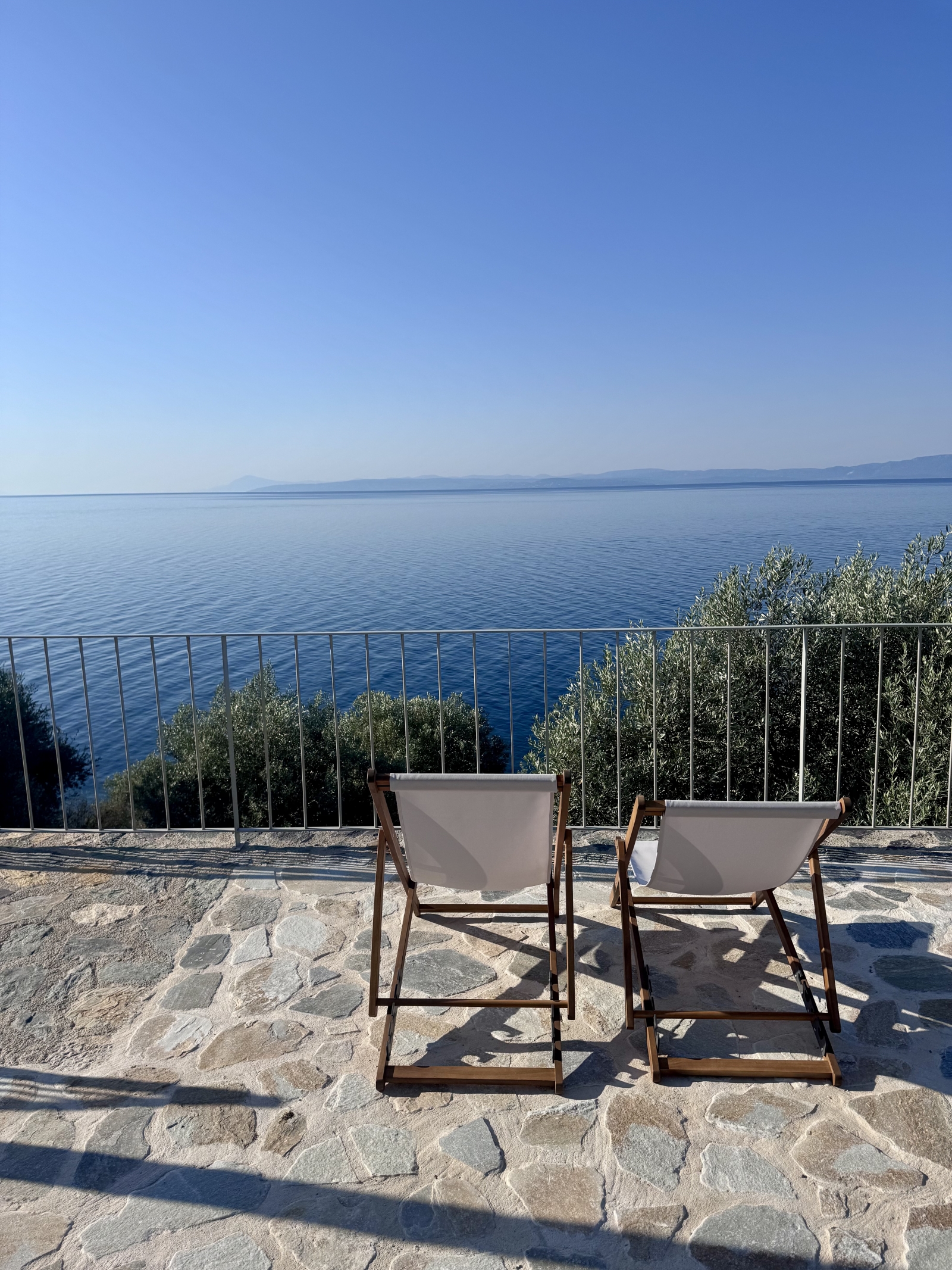 Waterfront Greek Villa with pool and private beach